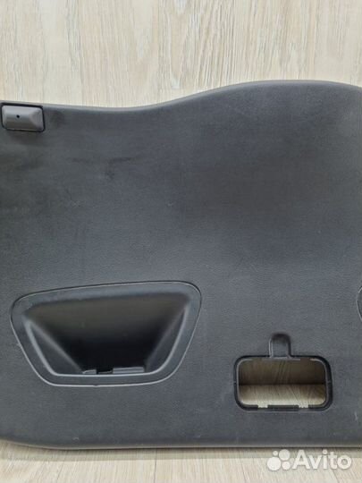 Обшивка крышки багажника Kia Ceed ED