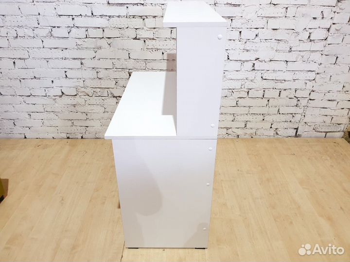 Ресепшн стойка