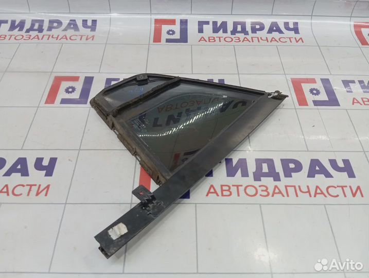 Стекло двери задней левой (форточка) Ford Mondeo 3 (B4Y) 1346078