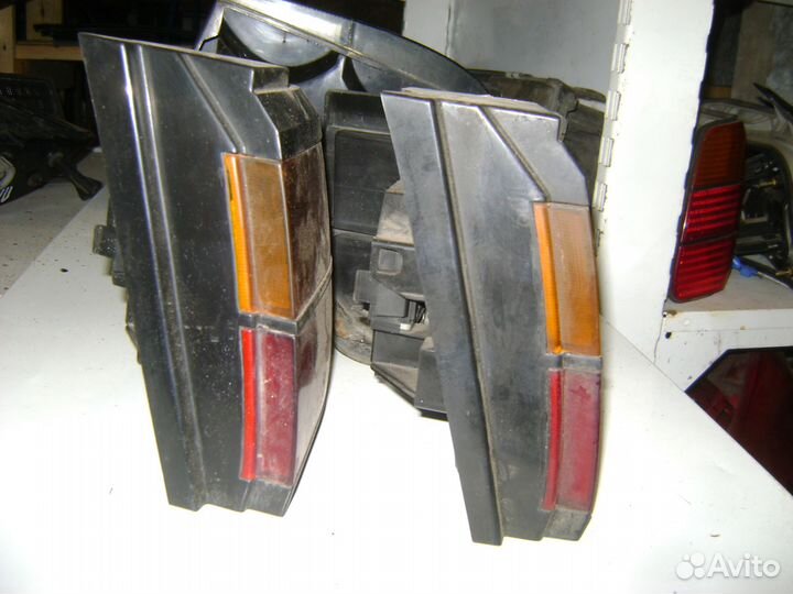 Фонарь наружный левый Volkswagen Passat B3 седан