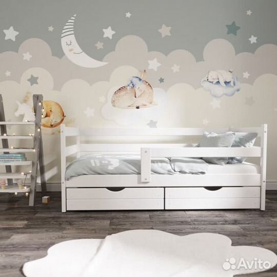 Кроватка с бортиком от 2х лет берёза софа