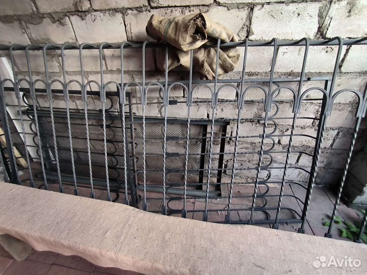 Решетки на окна,балкон, металлические