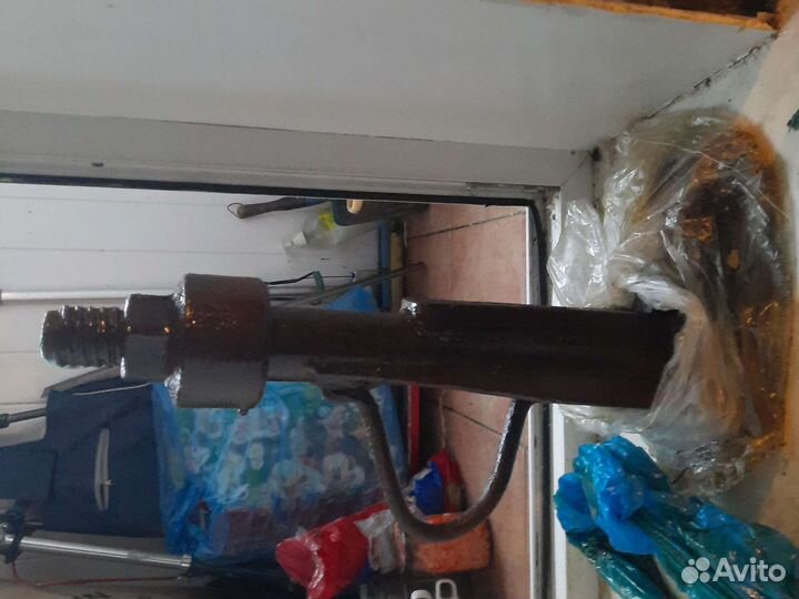 Домкраты гидравлический и винтовой