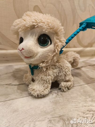 Игрушка на поводке