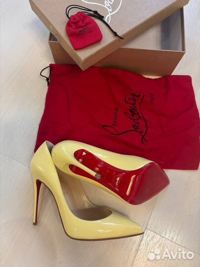 Туфли женские Christian Louboutin