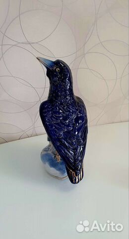 Фарфоровая статуэтка 