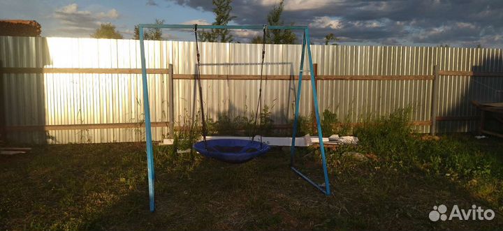 Качель уличная