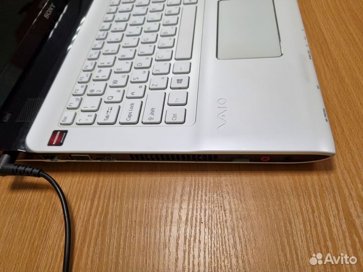 Sony vaio sve1713l1rw