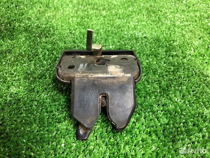 Замок багажника Nissan Almera N16 1.5 QG15 2005