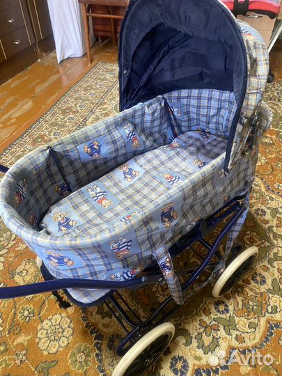 Коляска для кукол