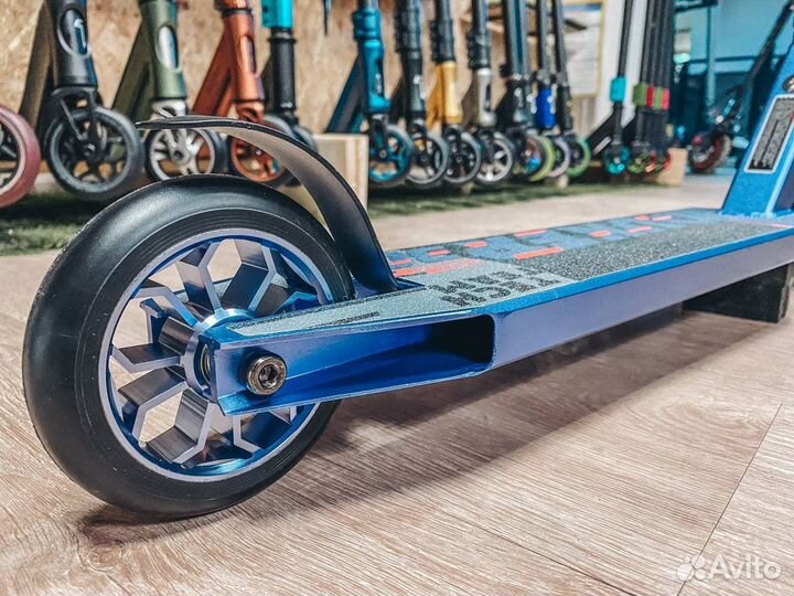 Трюковой самокат Duker 303