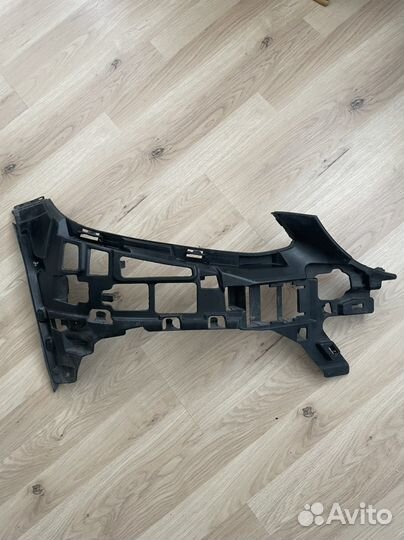 Mercedes w205 кронштейн переднего бампера правый