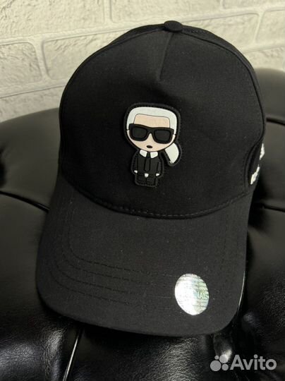 Karl lagerfeld бейсболка