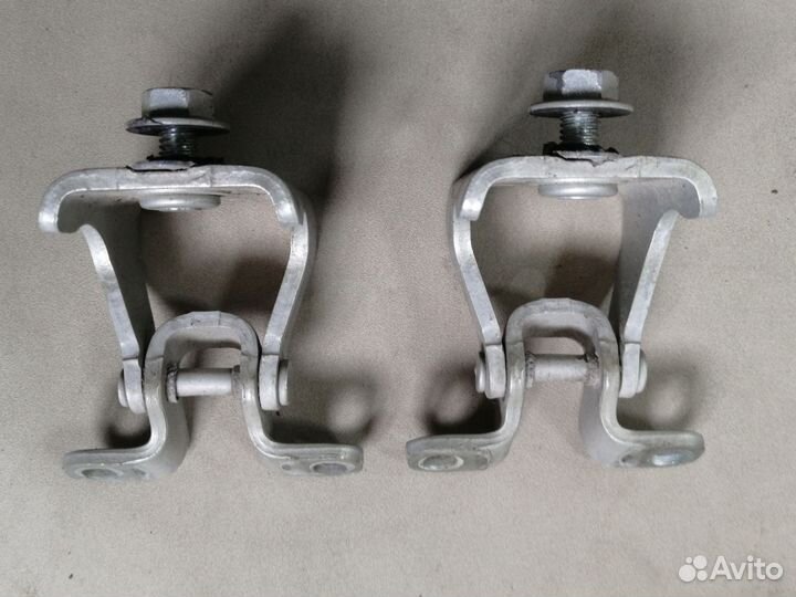 Петли двери багажника VW Golf 6 2009-2013