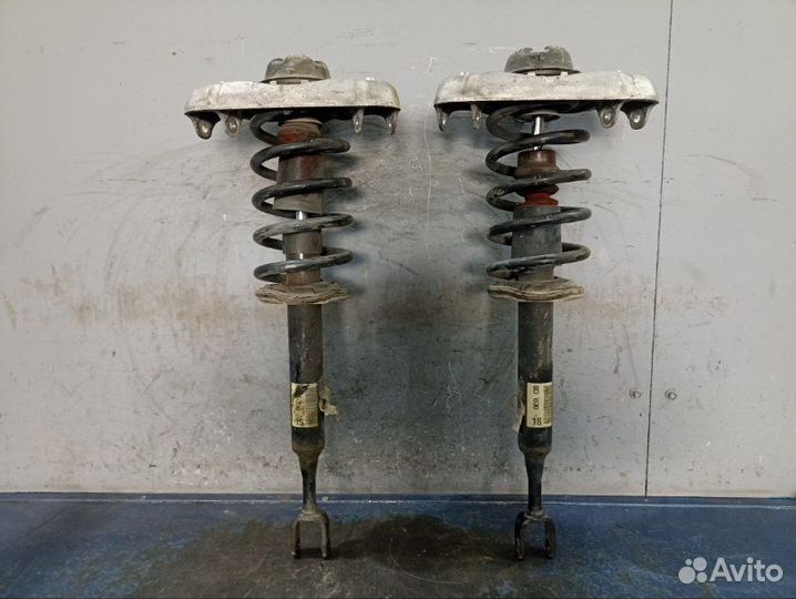 Стойки комплект передние Audi A4 B7