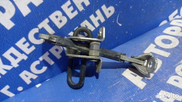 Ограничитель двери Fiat Linea седан 198A4000 2010