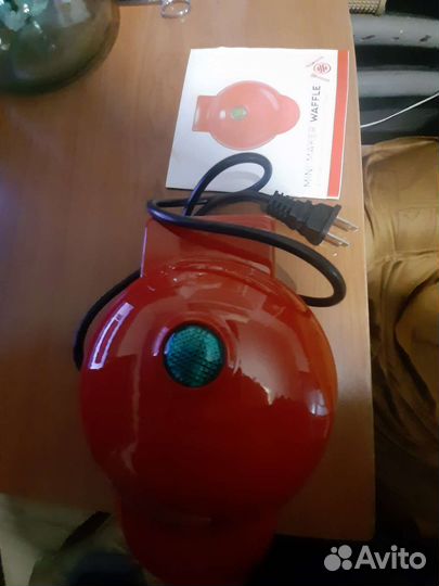 Электровафельница новая