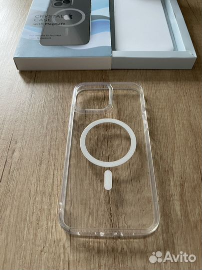 Чехол прозрачный для iPhone 13 Pro Max с MagSafe