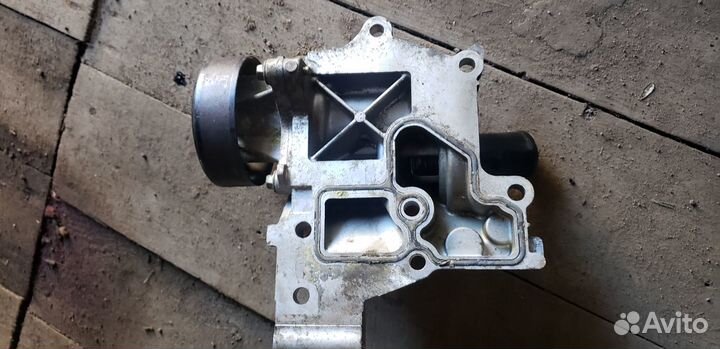 Помпа с корпусом в сборе Nissan x-trail т31