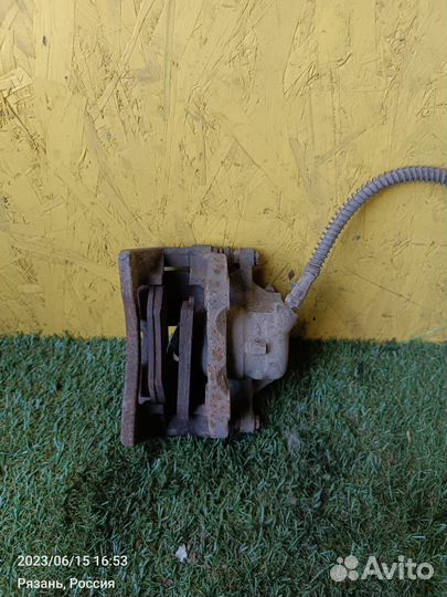 Суппорт передний левый Chery Fora