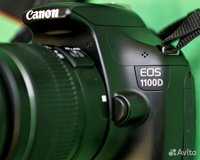 Зеркальный фотоаппарат Canon 1100d