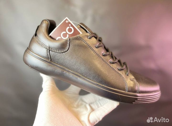 Кроссовки Ecco современные