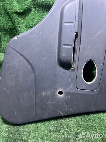 Обшивка боковой двери задняя левая Chevrolet Spark