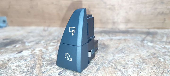 Кнопка торпеды экрана Audi A6 C7