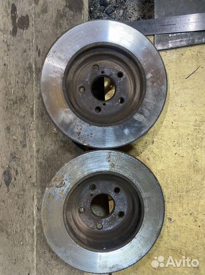 Передние тормозные диски на Celsior /Lexus