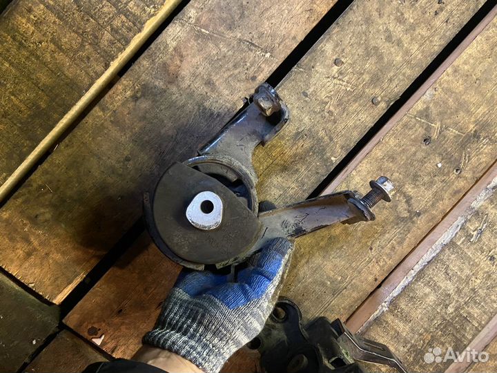 Подушка двигателя задняя Toyota Corolla 140 150