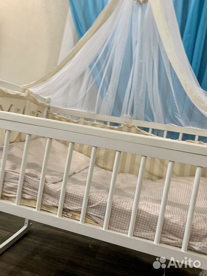 Детская кроватка