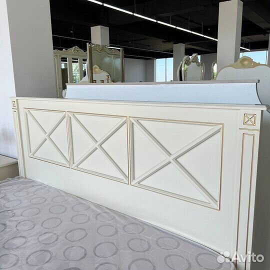 Спальный гарнитур/мебель