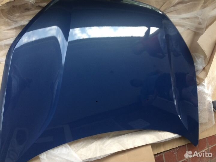 Лада Веста Vesta новый капот в цвет