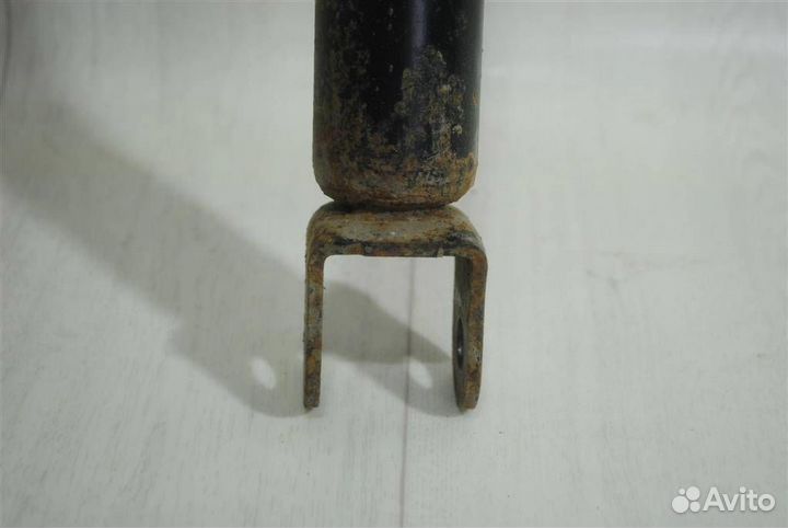 Амортизатор задний Kia Carens Magentis 2