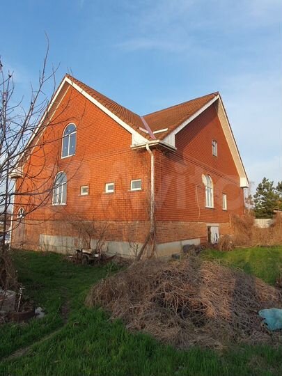 Дом 299 м² на участке 8 сот.