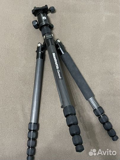 Штатив для фотоаппарата профессиональный