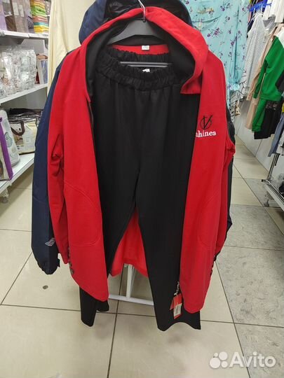 Женский спортивный костюм