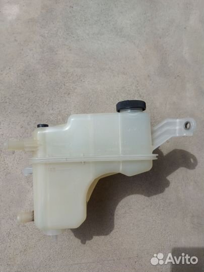 Расширительный бачок Toyota Corolla E150