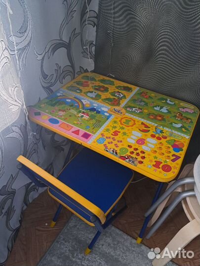 Детский стол и стул