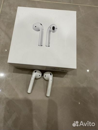 Беспроводные наушники apple airpods