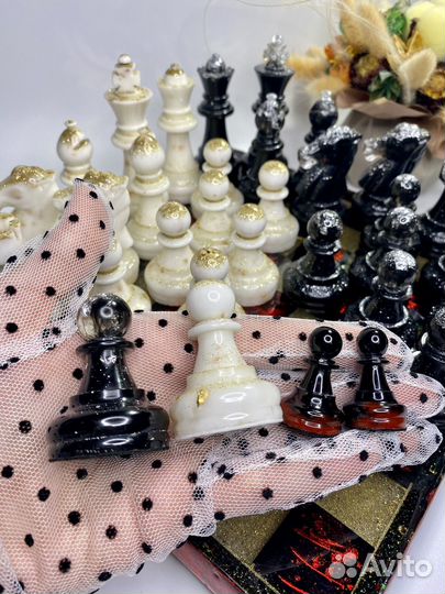 Большие шахматные фигуры из эпоксидной смолы