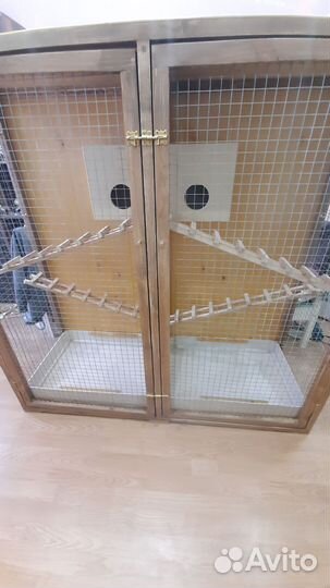 Клетка, вольер, терариум, витрина для животных