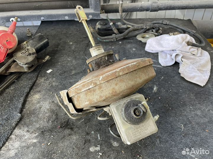 Вакуумник VW Passat B3