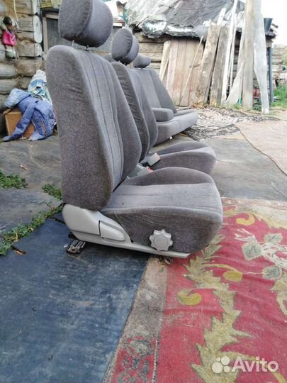 Сиденья на Toyota sprint