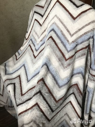 Пледы и покрывало