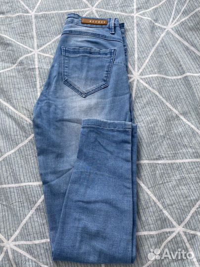 Джинсы пакетом 40-42