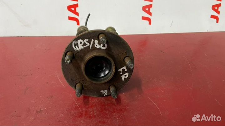 Ступица передняя правая Toyota Crown GRS180