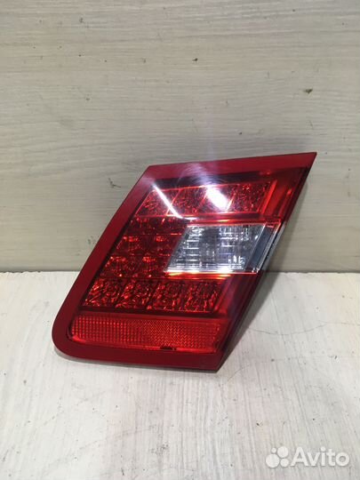 Фонарь задний правый правый Мерседес 212