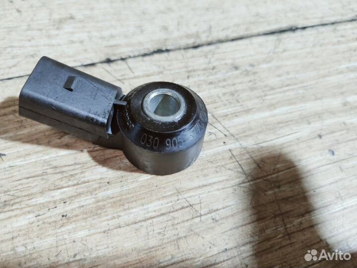 Датчик детонации Volkswagen Golf 5 caxa 1.4 2008