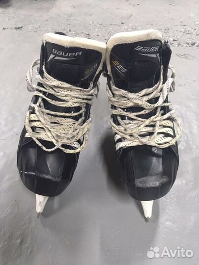 Хоккейные коньки bauer